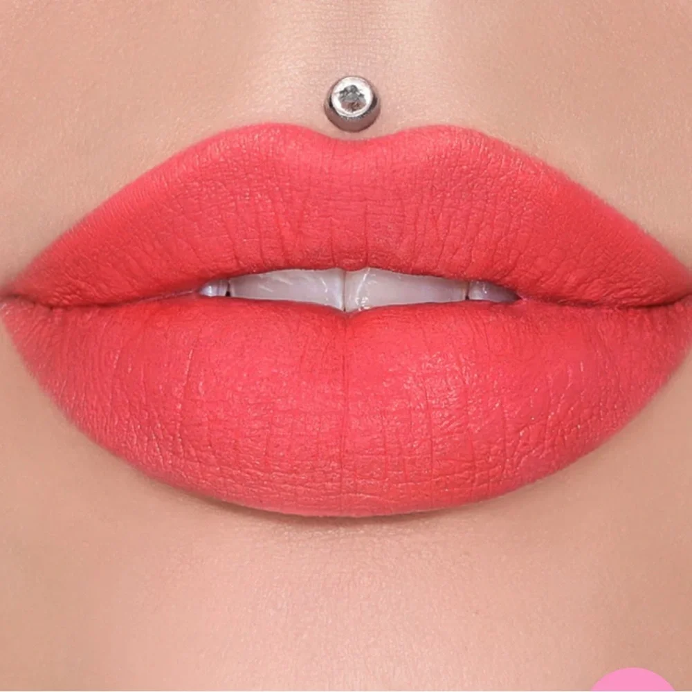 Jeffree‎ Star Watermelon Soda Velvet Trap Lipstick